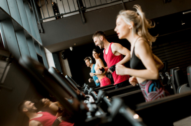 Warm-up before training at the gym – examples of exercises and warm-up time